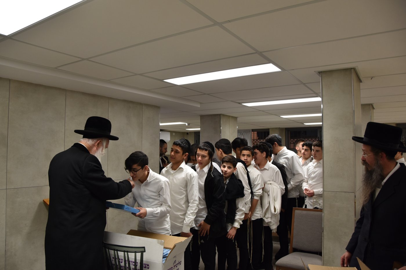 הגרי"ד גרוסמן באפיית מצות