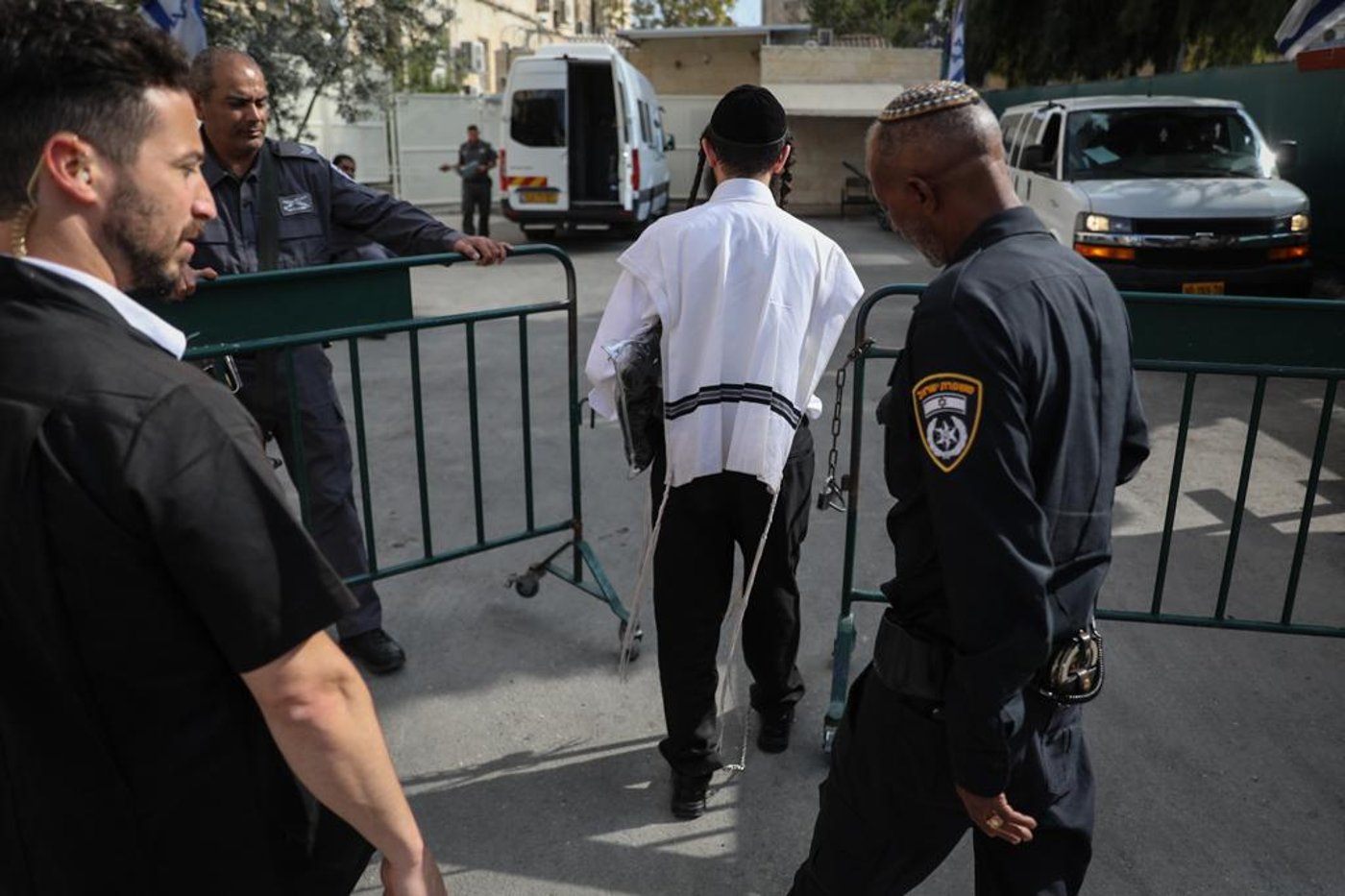 חשוד מובא לבית המשפט | למצולם אין קשר לכתבה 