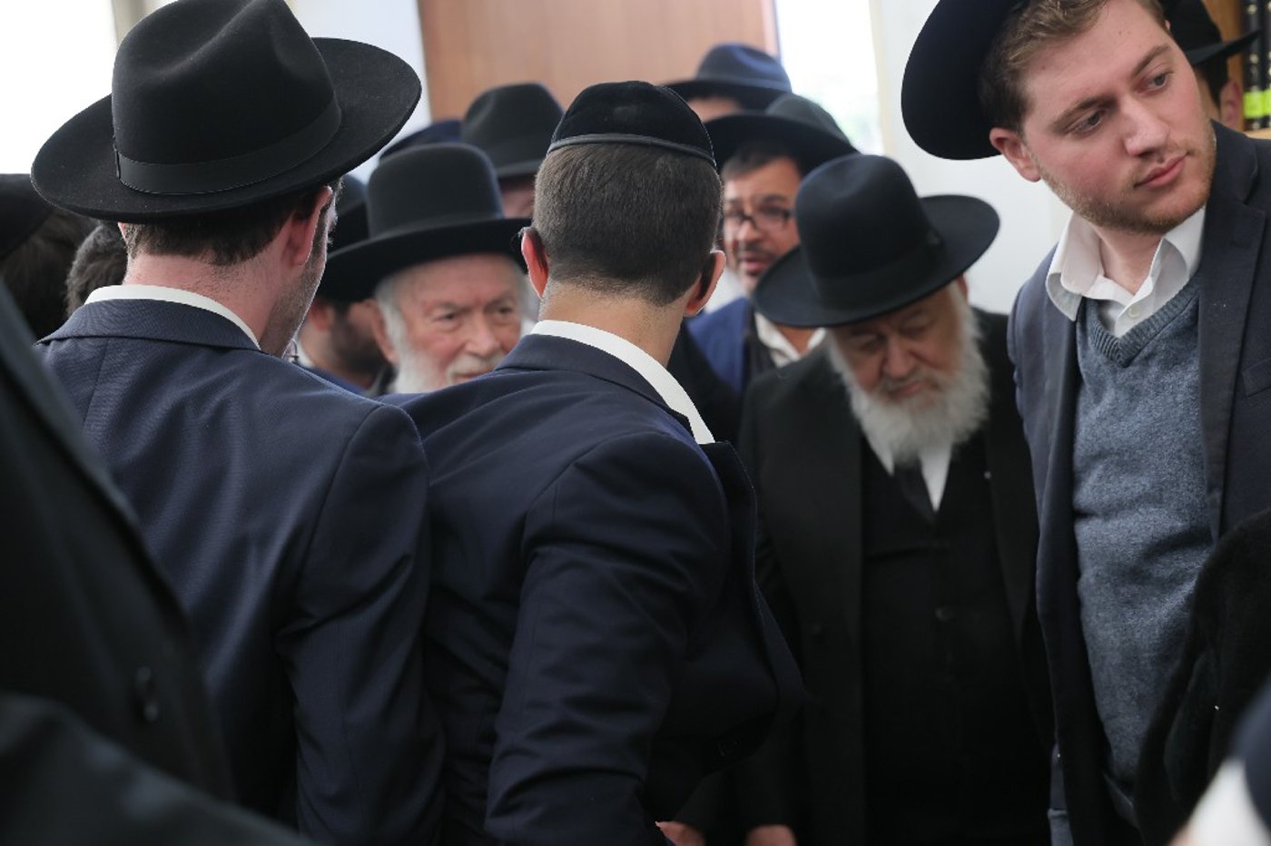 הגר"י זילברשטיין בביקור חיזוק ברחובות