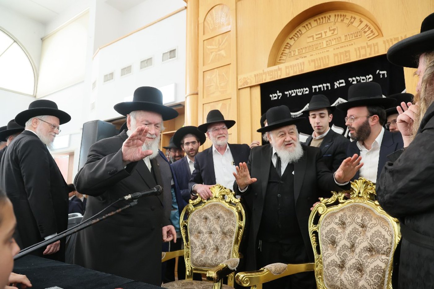 הגר"י זילברשטיין בביקור חיזוק ברחובות