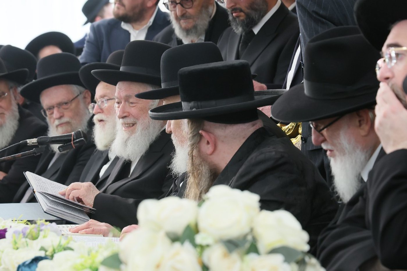 הגר"י זילברשטיין בביקור חיזוק ברחובות