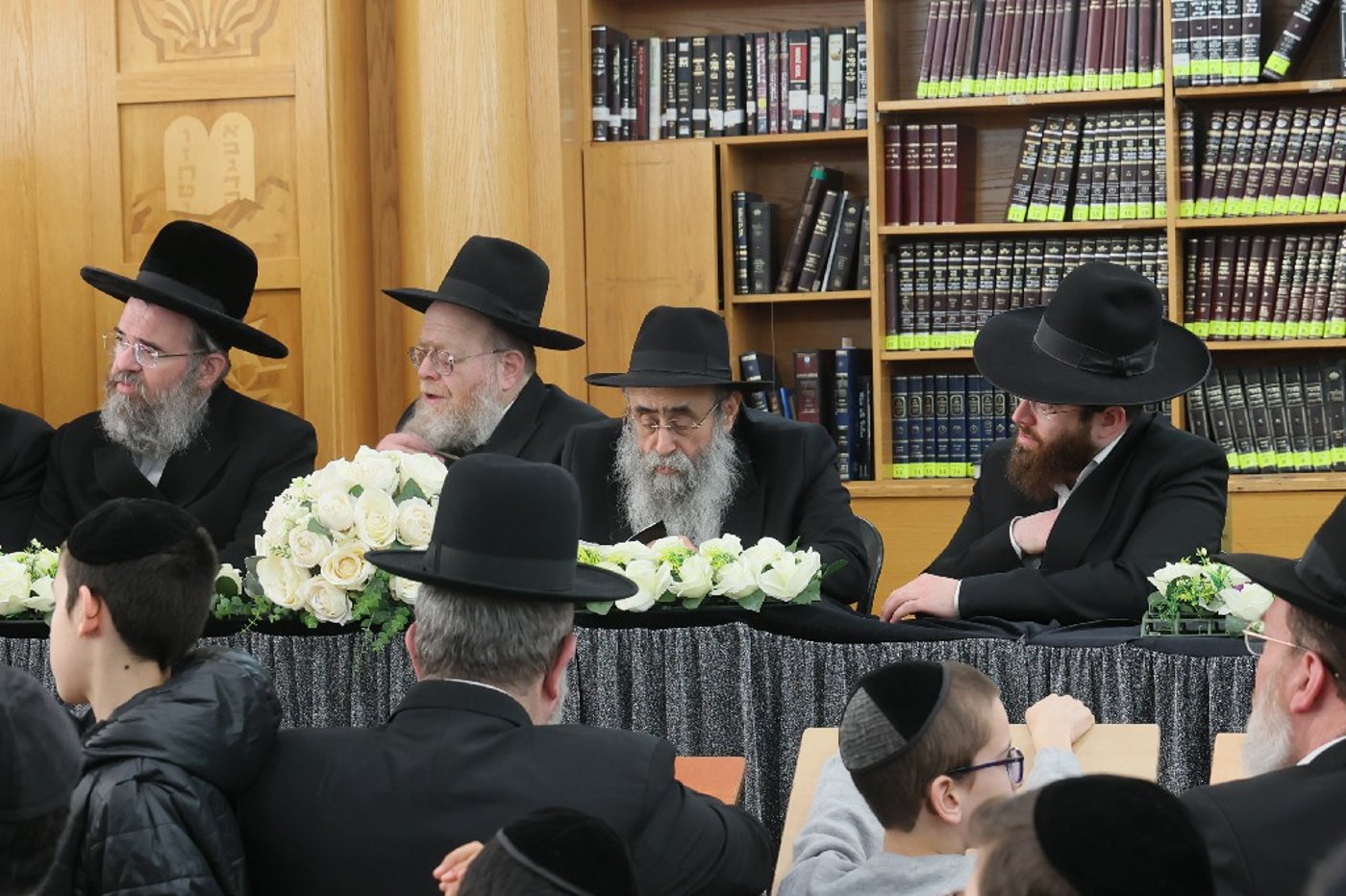 הגר"י זילברשטיין בביקור חיזוק ברחובות