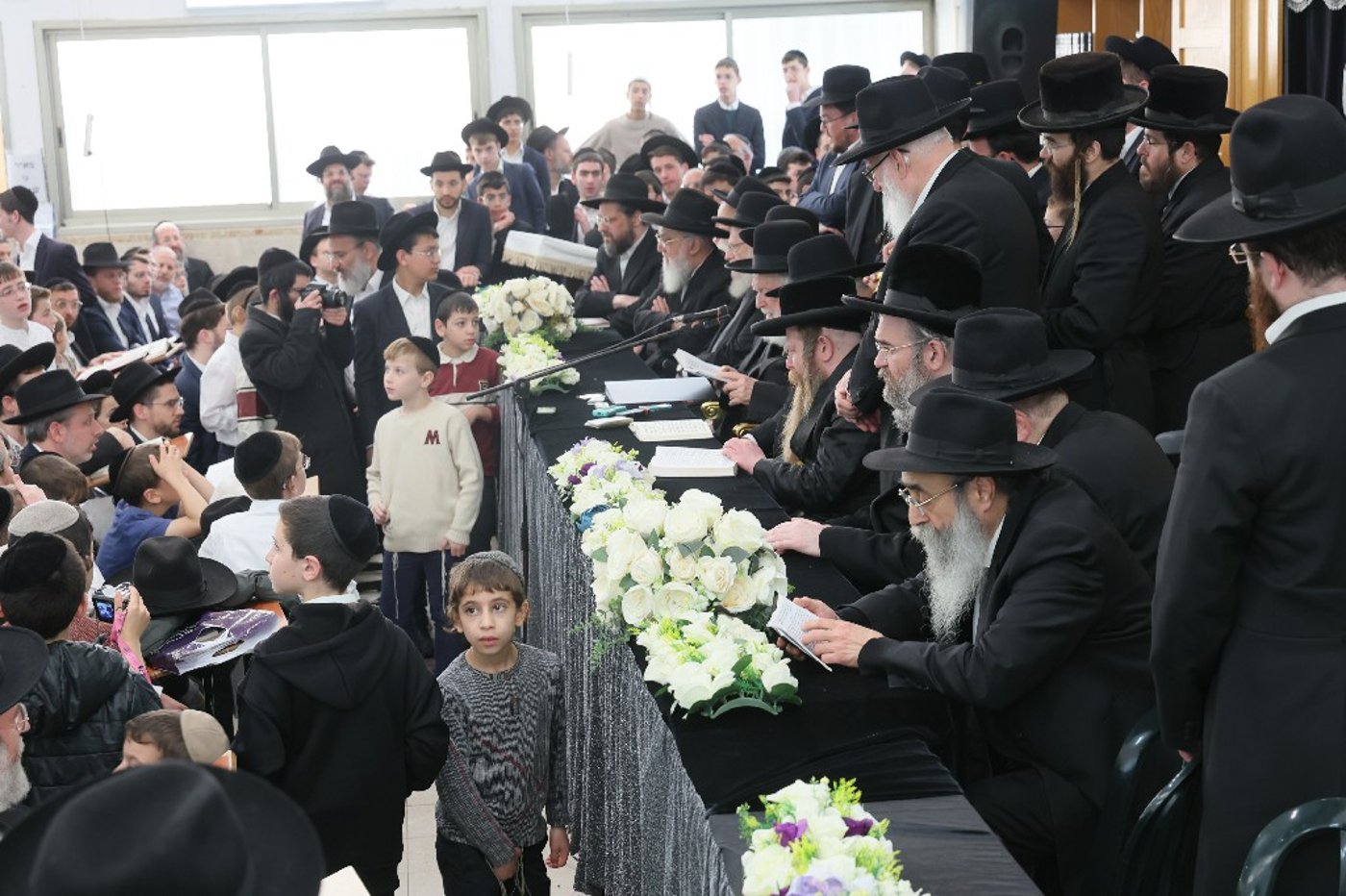 הגר"י זילברשטיין בביקור חיזוק ברחובות