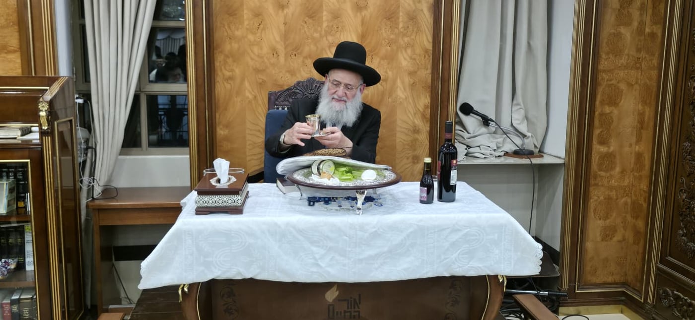 הגאון רבי ראובן אלבז בשיעור לקראת פסח