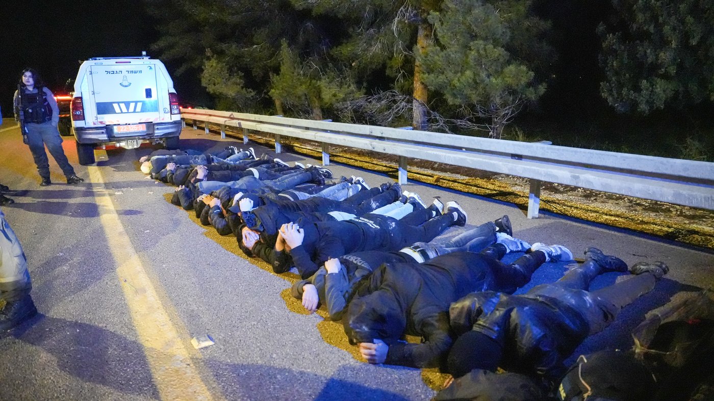 השב"חים לאחר שנתפסו