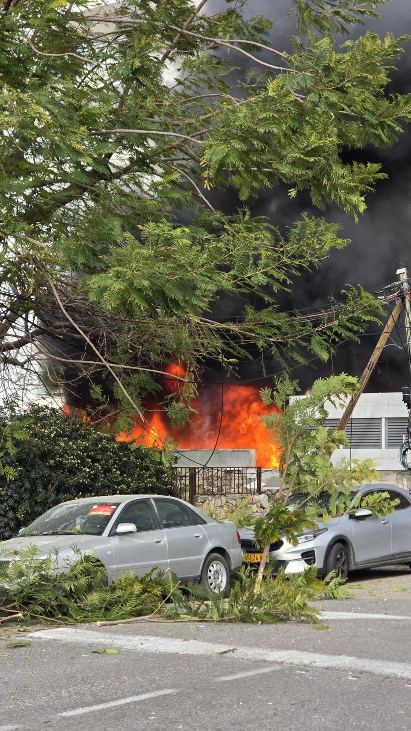 זירות קשות בנהריה: "הרס רב, עשן, זכוכיות מנופצות והמולה גדולה"