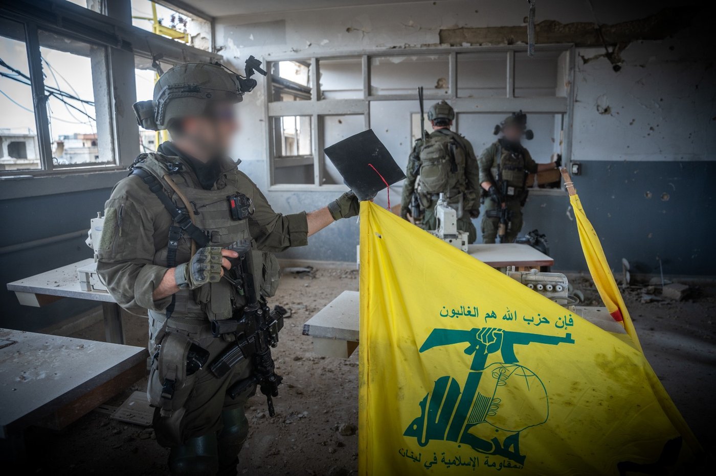 לוחמי שייטת 13 פשטו על בית ספר בלבנון; זה מה שהם גילו שם