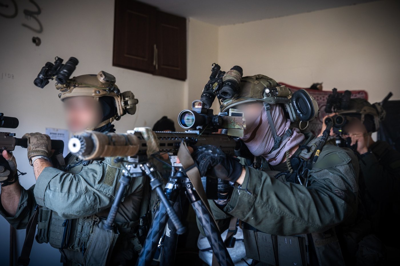 לוחמי שייטת 13 פשטו על בית ספר בלבנון; זה מה שהם גילו שם