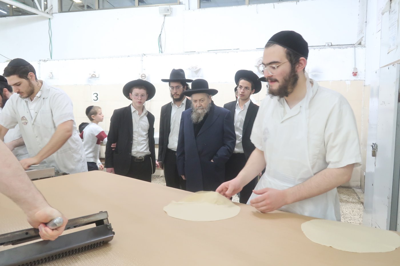 המקובל הגה"צ רבי דוד בצרי באפיית מצות