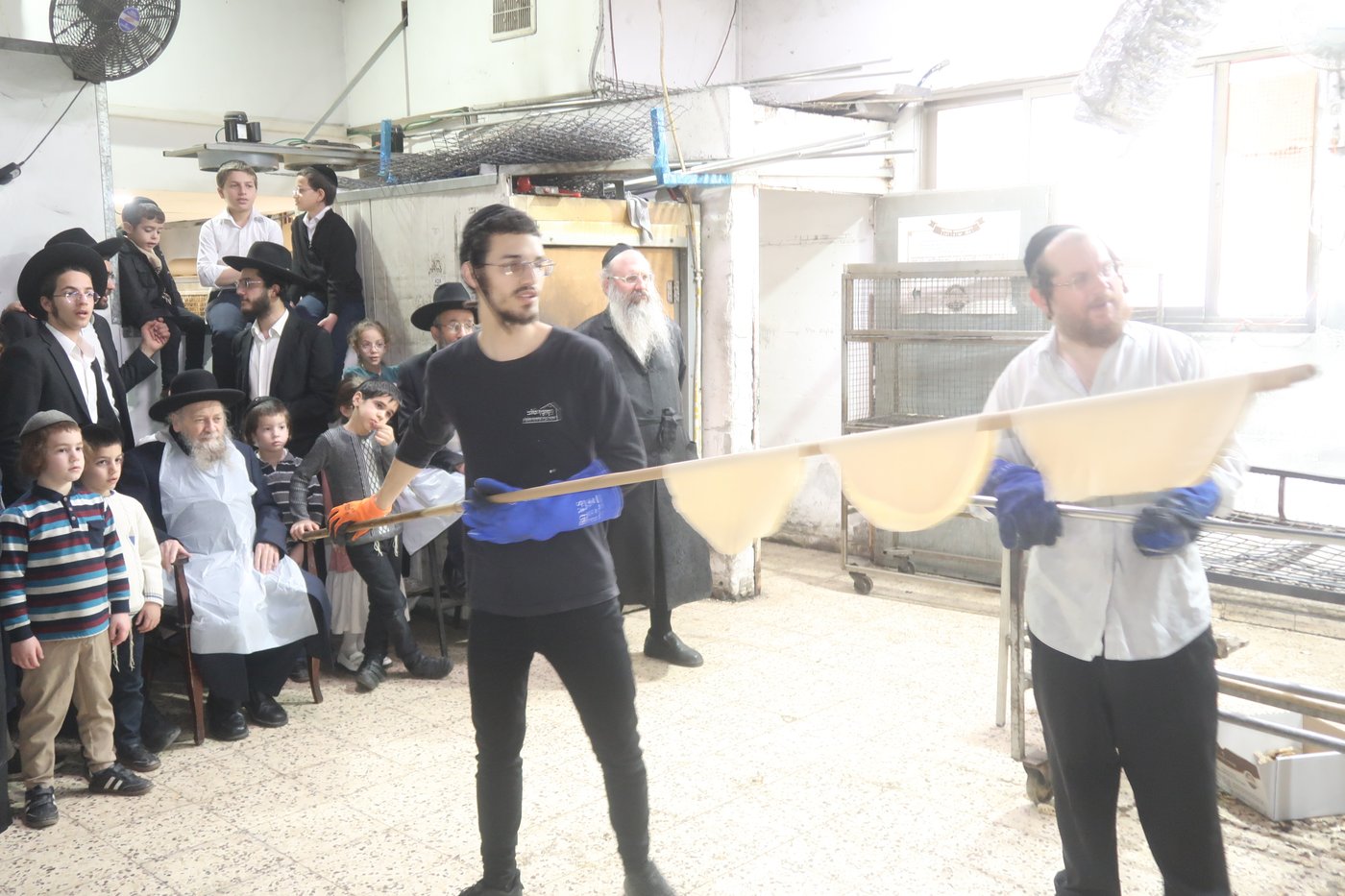 המקובל הגה"צ רבי דוד בצרי באפיית מצות