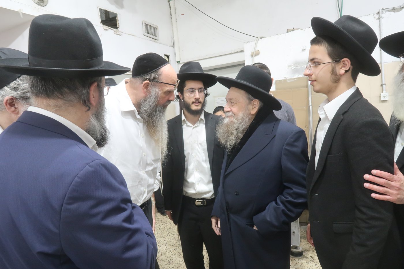 המקובל הגה"צ רבי דוד בצרי באפיית מצות