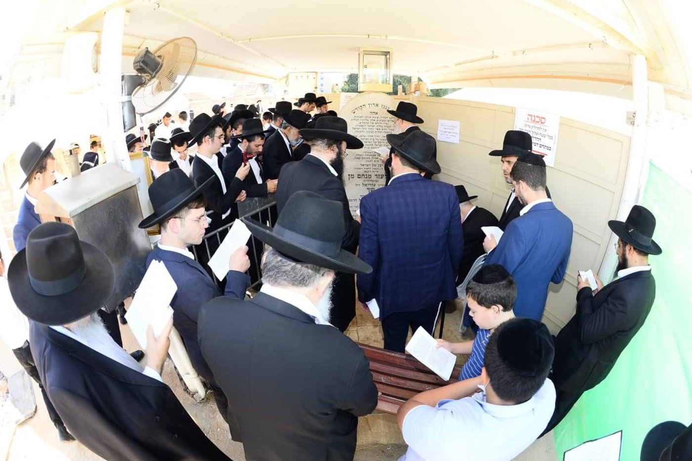 קבר הרב שך זצ"ל