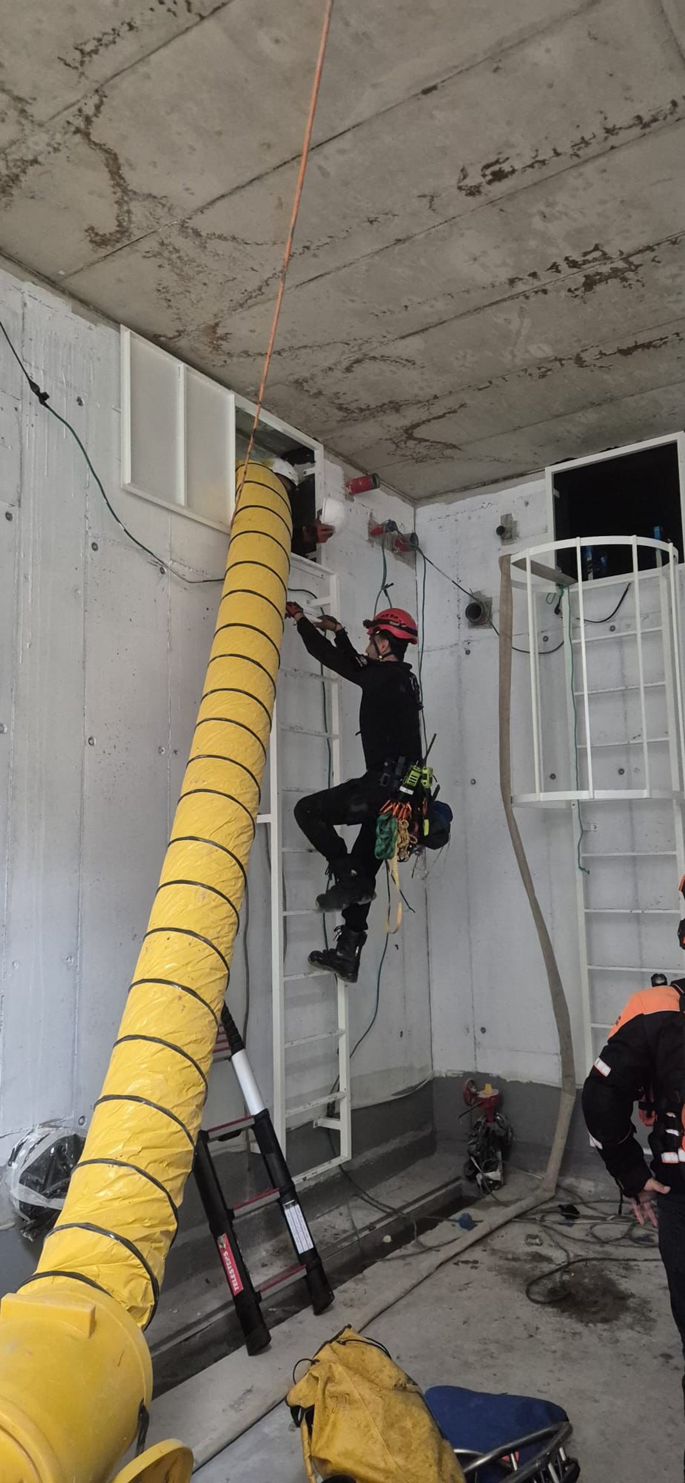 החילוץ מהבור היום בקריית ים