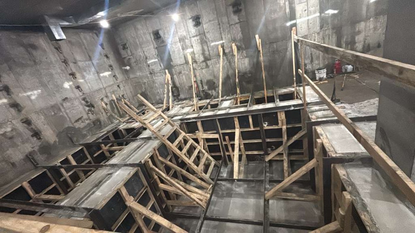 מעמד יציקת הבורות לביהמ"ד סאטמר בשכונת ווערנאן בוויליאמסבורג