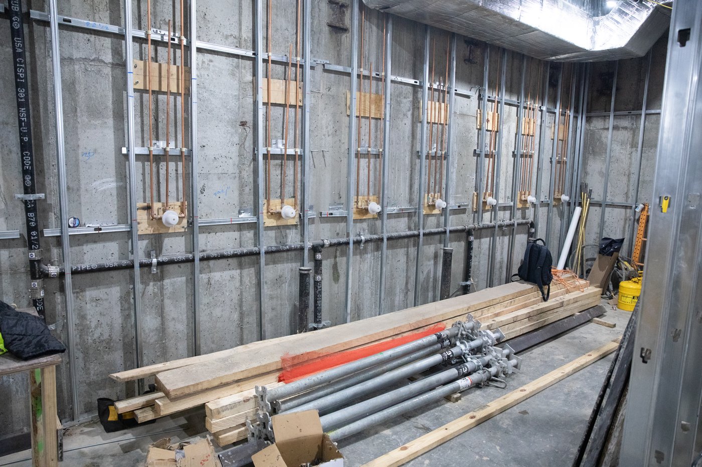 מעמד יציקת הבורות לביהמ"ד סאטמר בשכונת ווערנאן בוויליאמסבורג