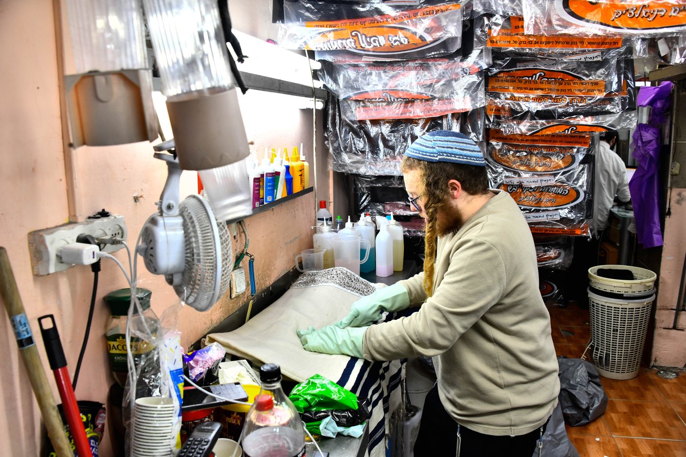 אווירת ערב חג הפסח בבני ברק