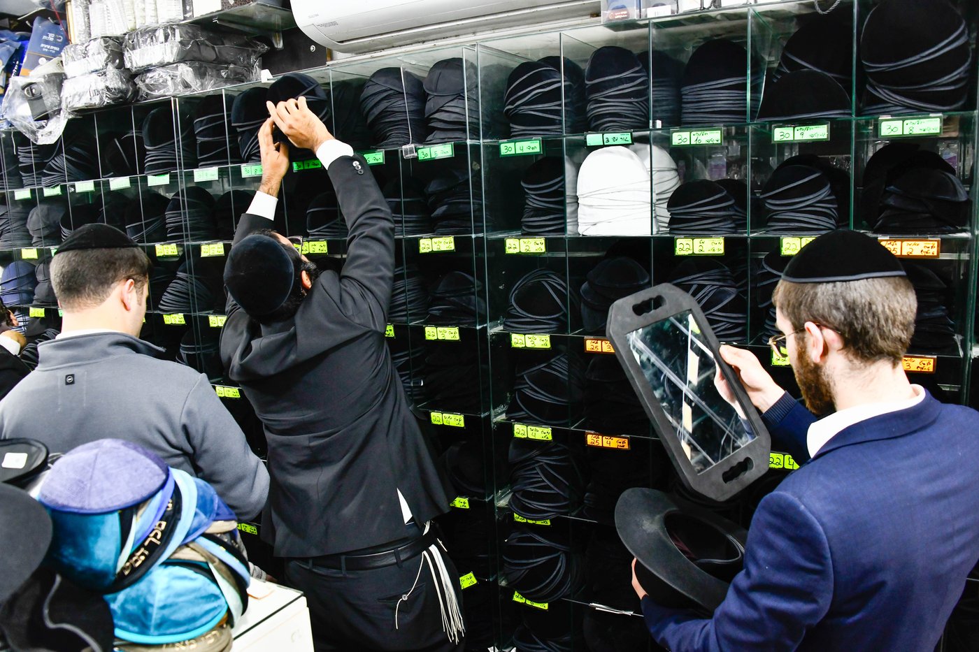 אווירת ערב חג הפסח בבני ברק