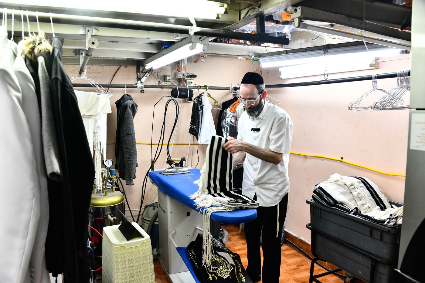 אווירת ערב חג הפסח בבני ברק