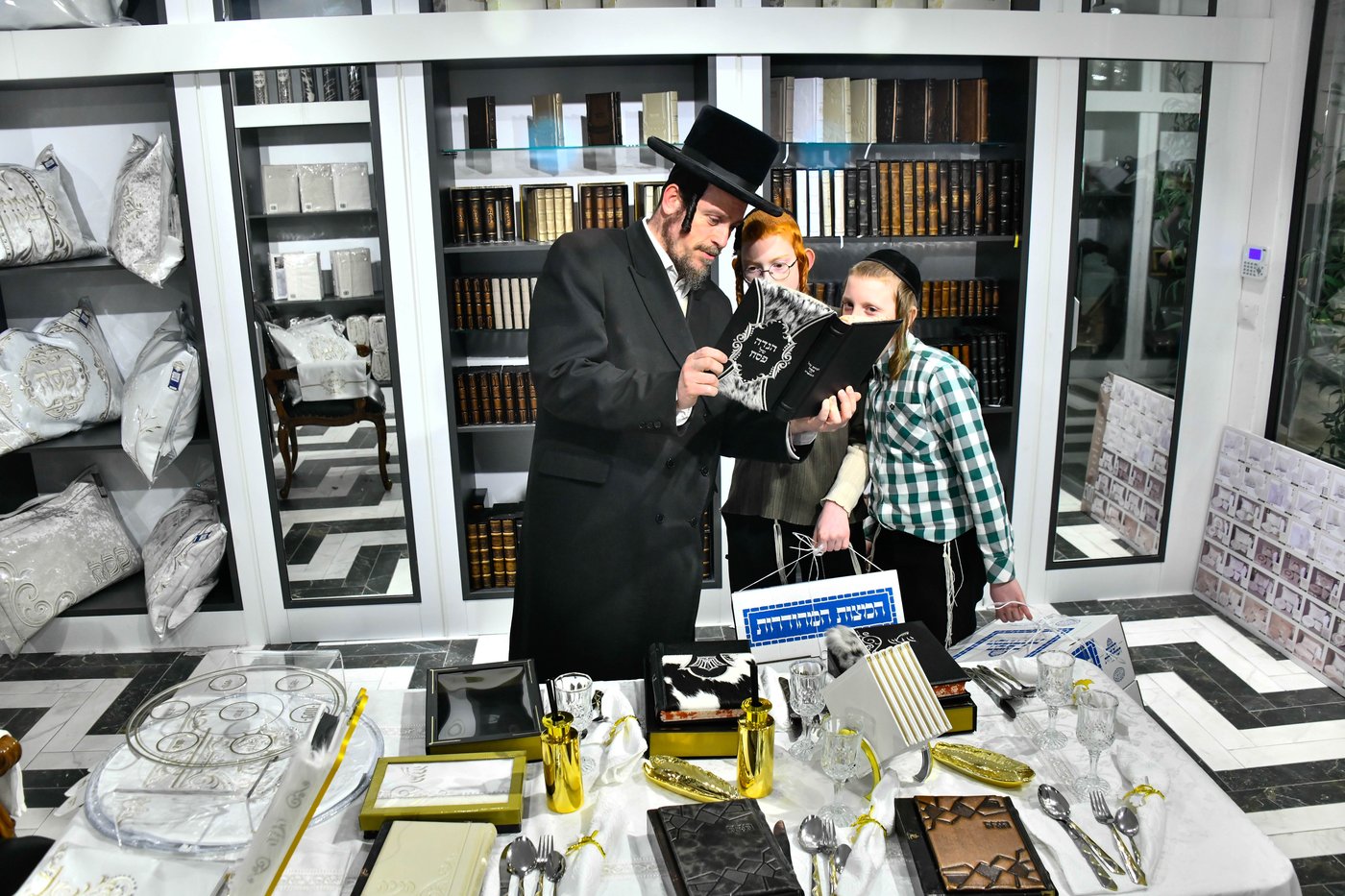 אווירת ערב חג הפסח בבני ברק