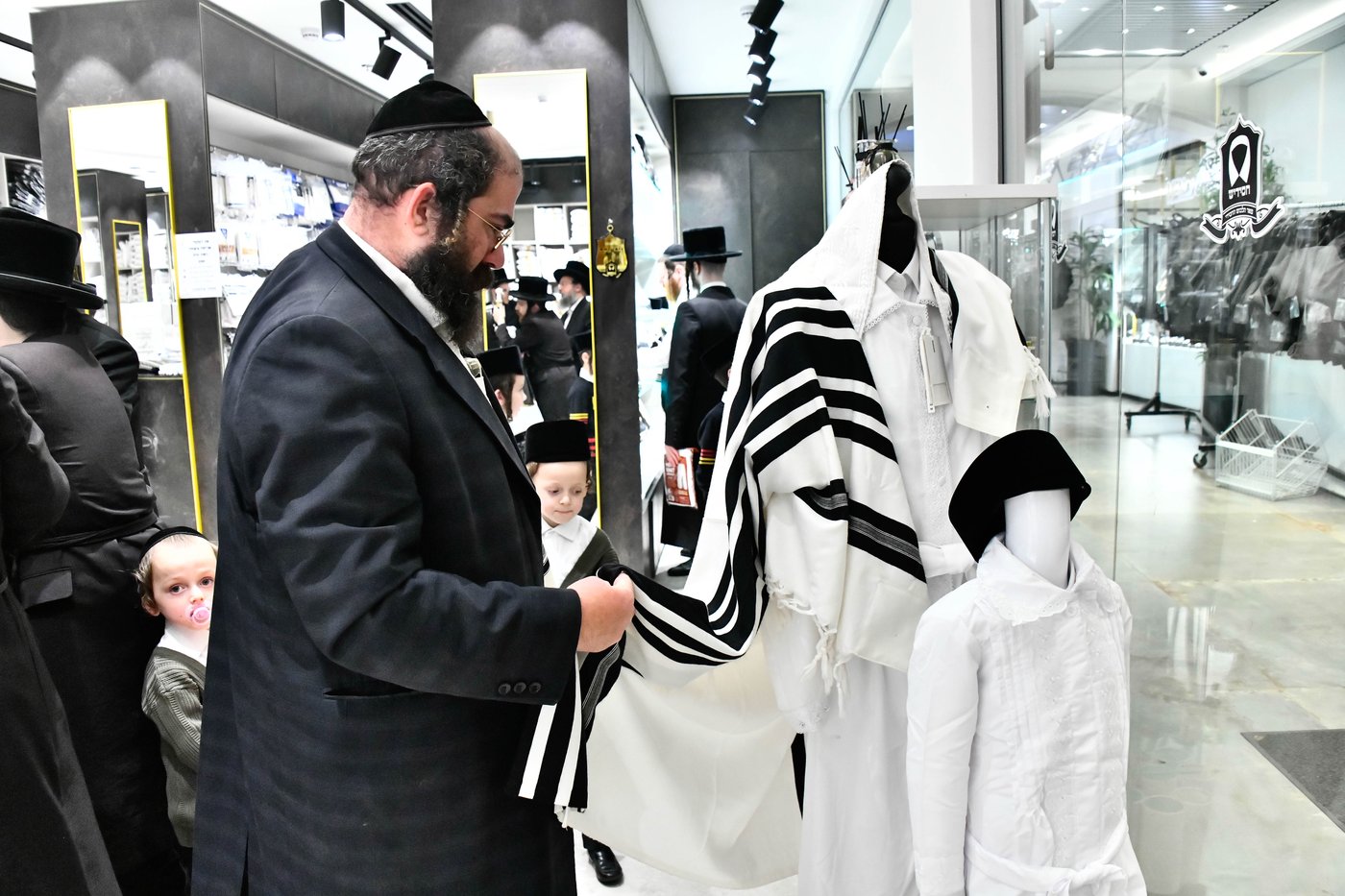 אווירת ערב חג הפסח בבני ברק