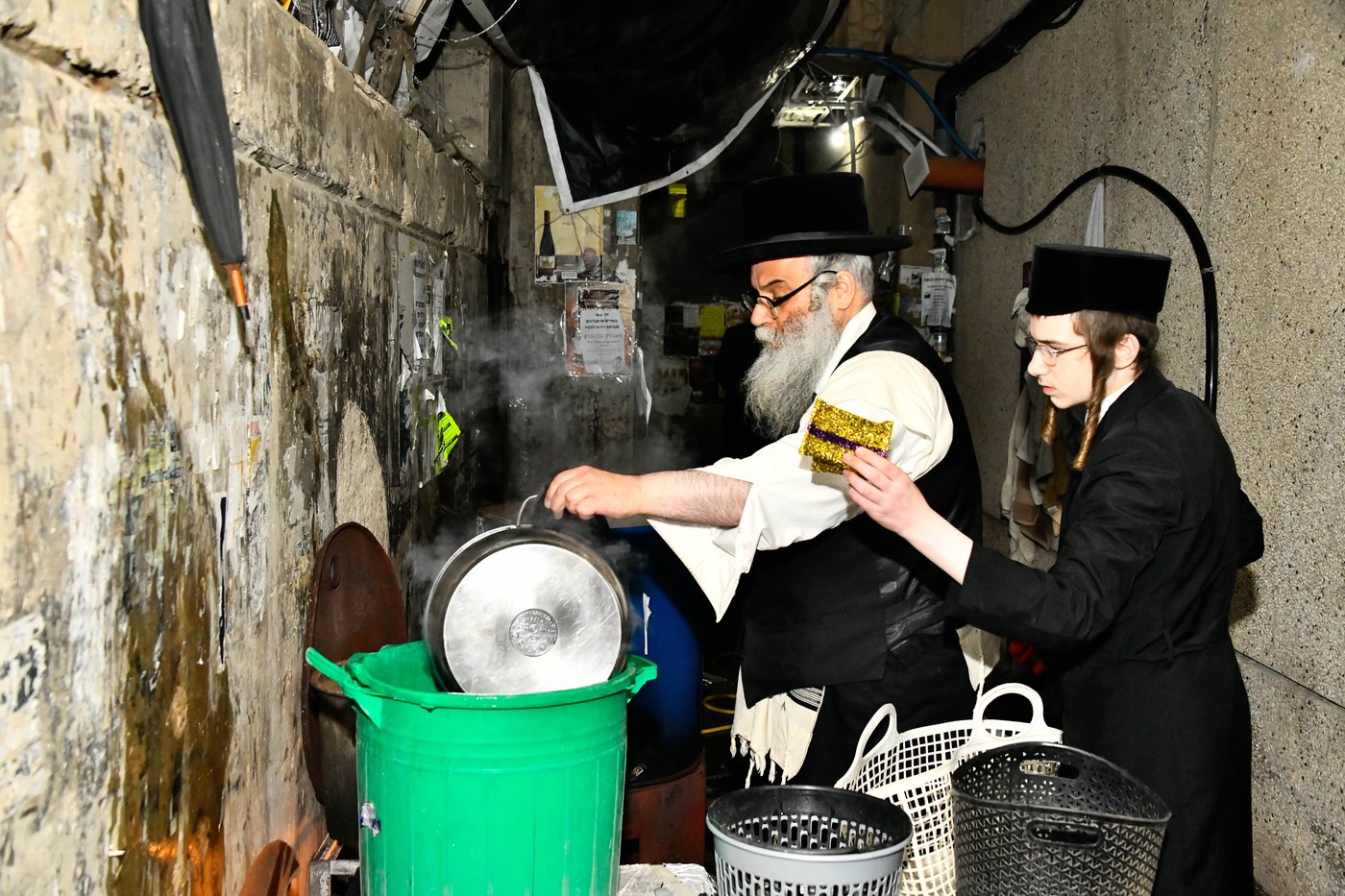 אווירת ערב חג הפסח בבני ברק