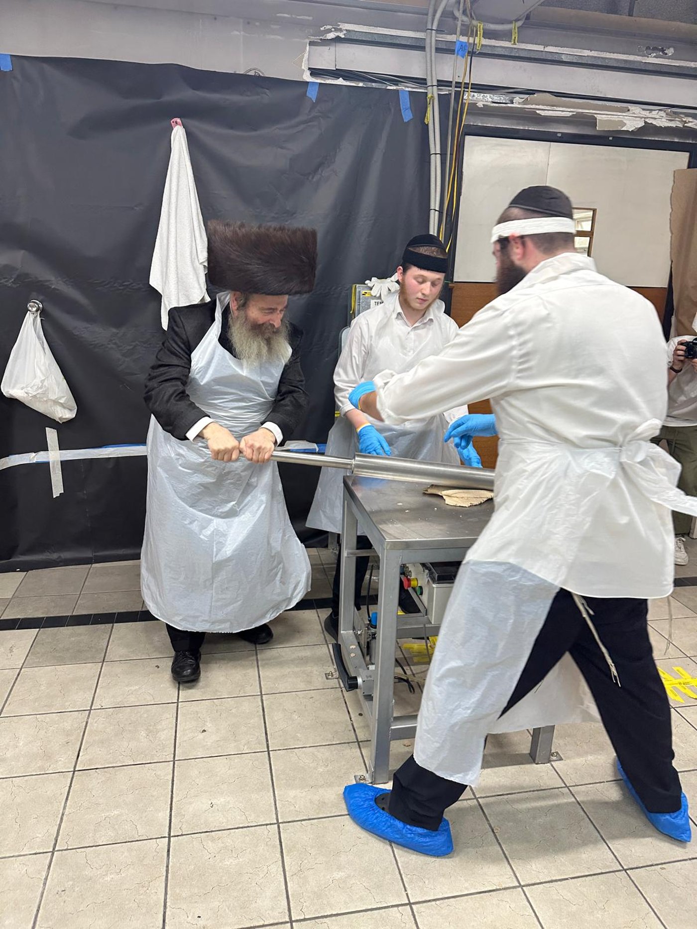 אפיית מצות באוסטרליה