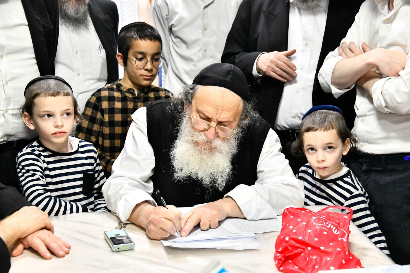 מכירת חמץ בבד"ץ של הגר"נ קרליץ