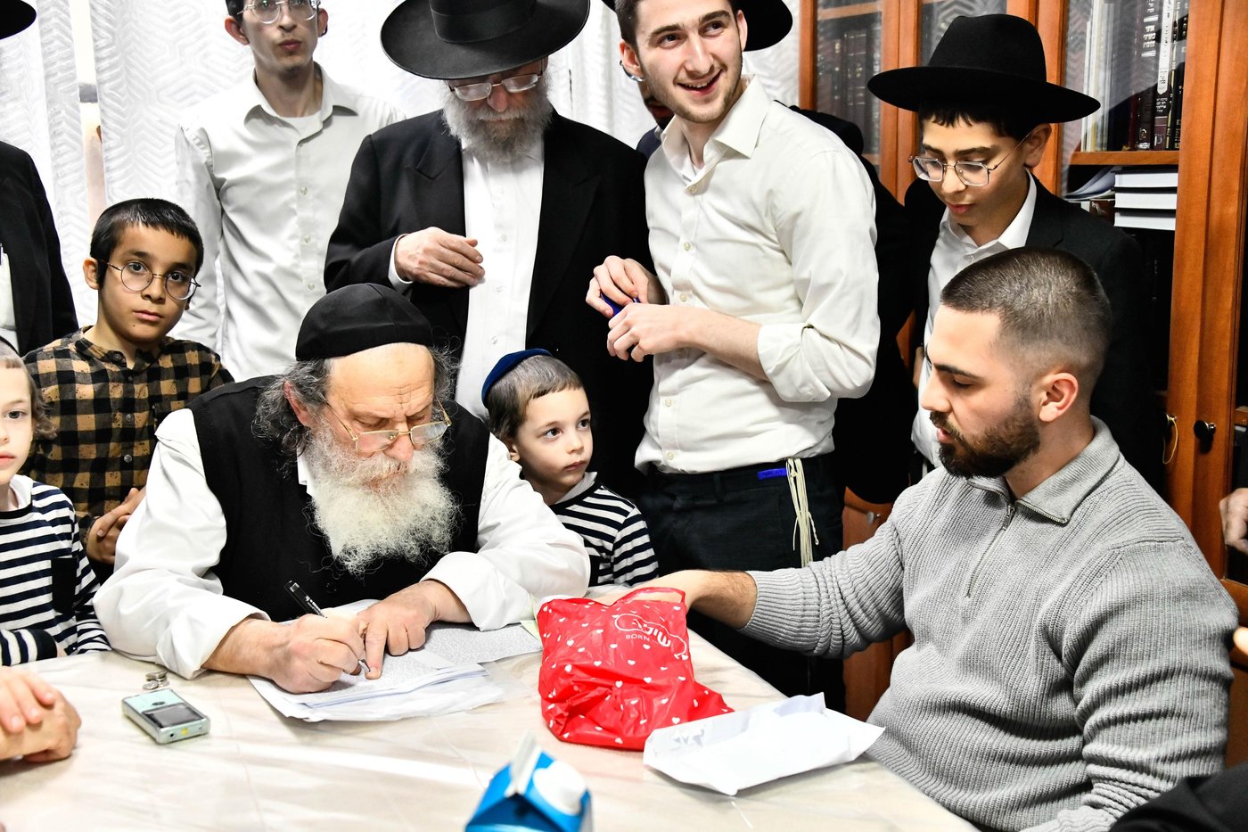 מכירת חמץ בבד"ץ של הגר"נ קרליץ