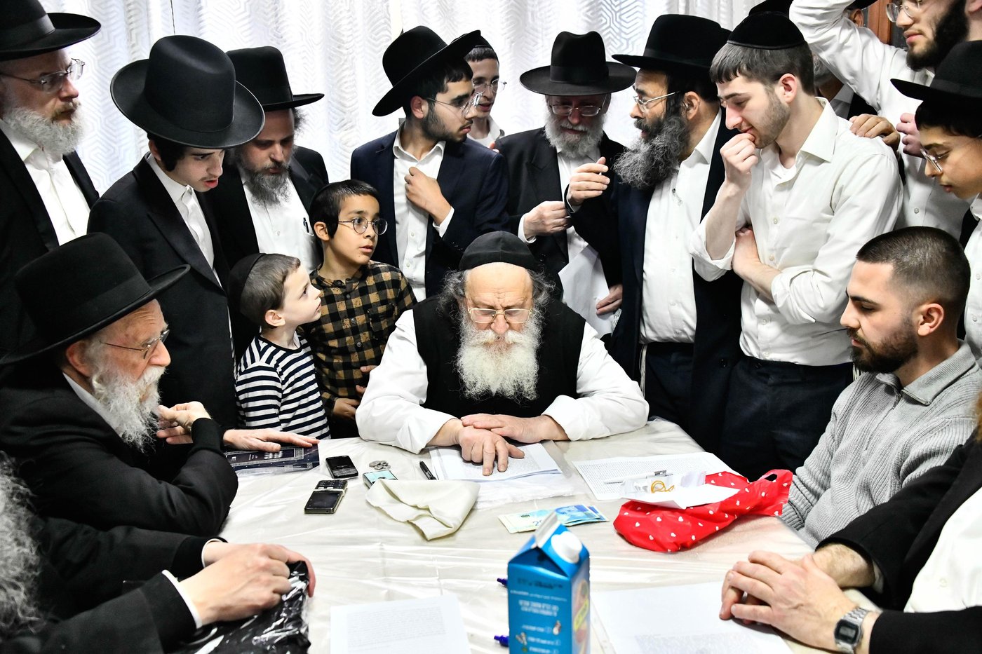 מכירת חמץ בבד"ץ של הגר"נ קרליץ