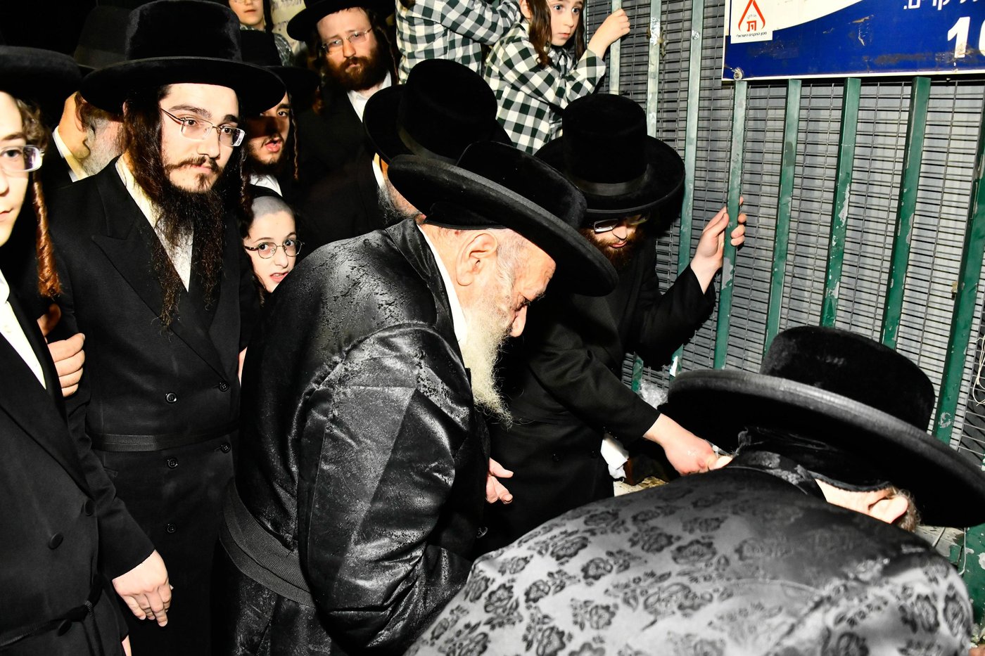 האדמו"ר מדעעש במים שלנו