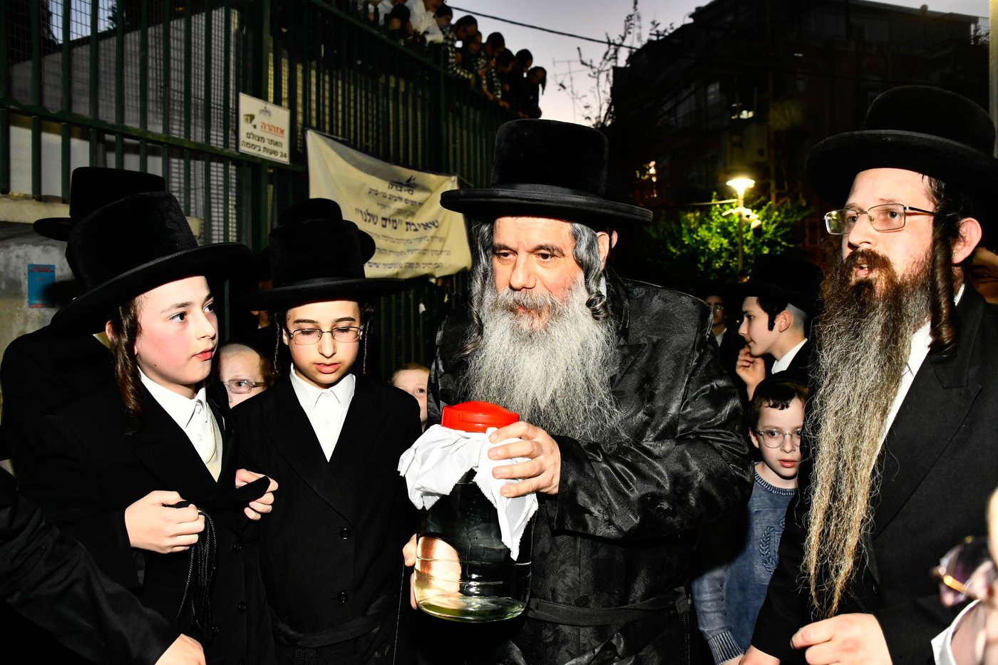 האדמו"ר מקודינוב במים שלנו