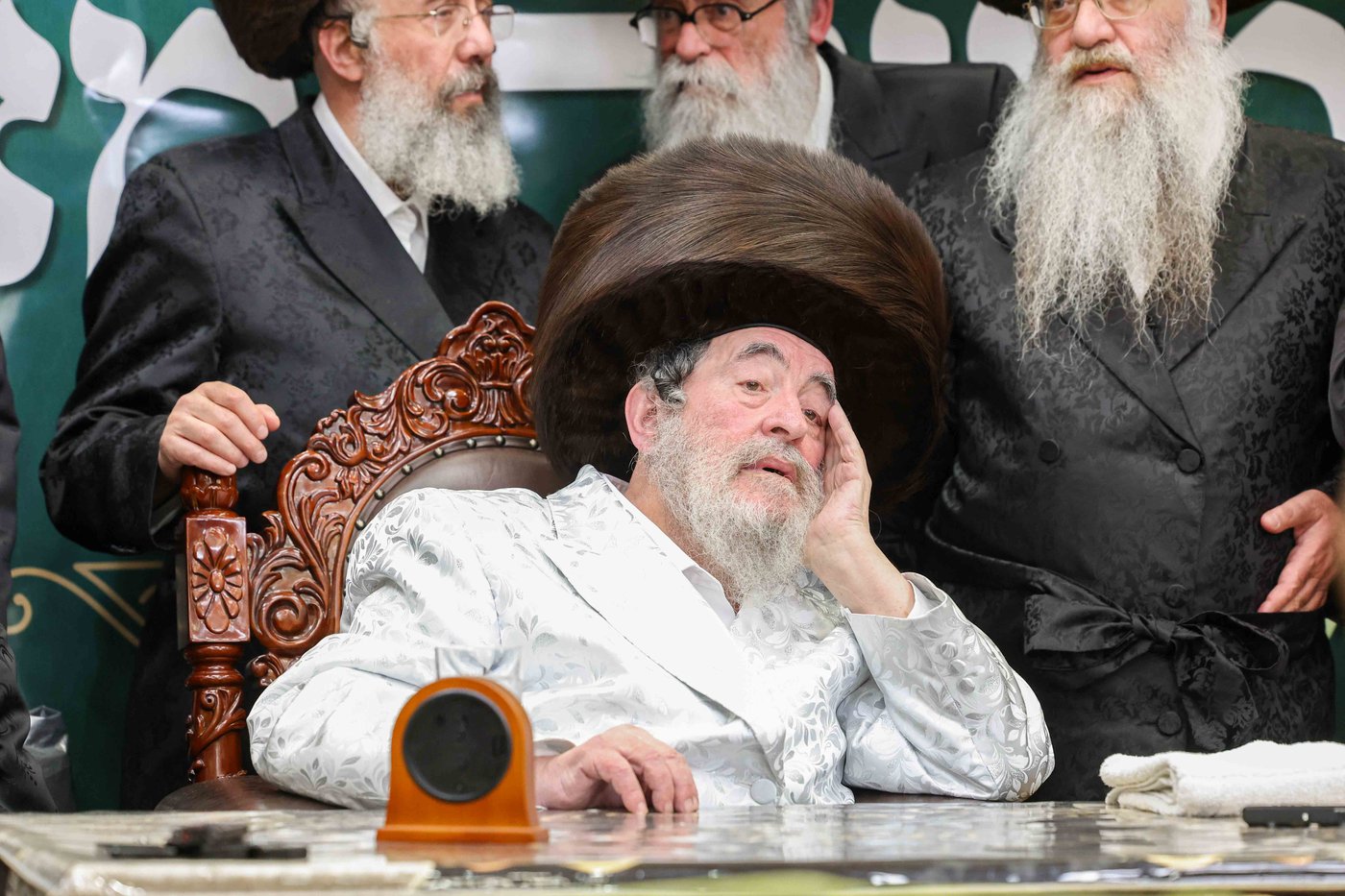 האדמו"ר מויז'ניץ באפיית מצות מצווה