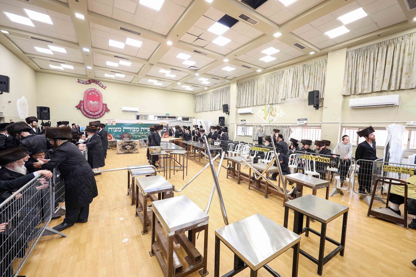 האדמו"ר מויז'ניץ באפיית מצות מצווה