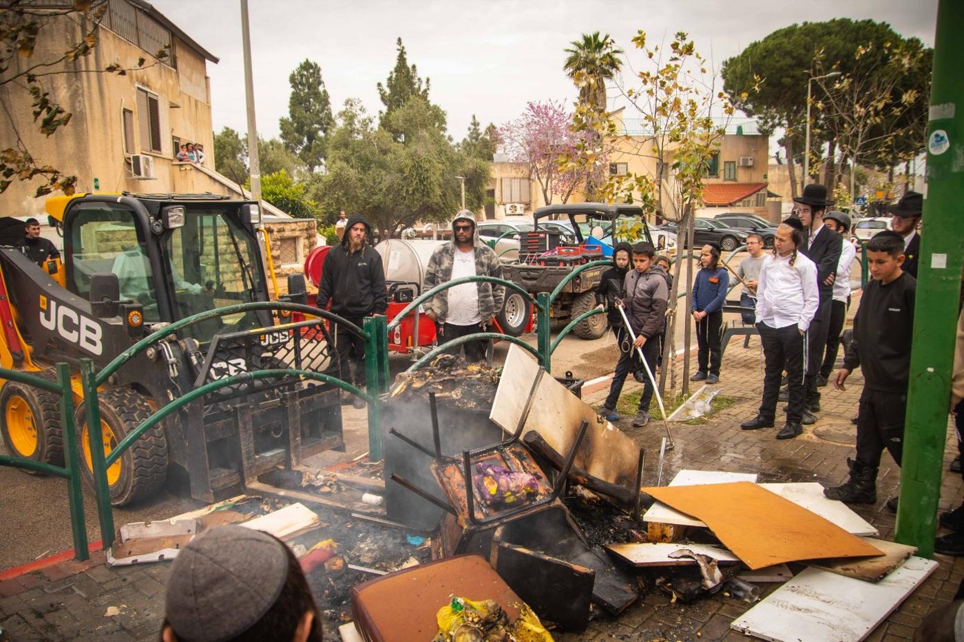 שריפת חמץ בעמנואל