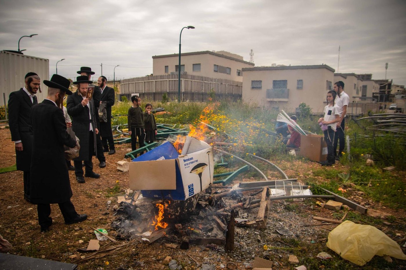 שריפת חמץ בעמנואל