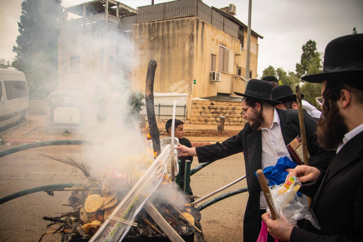 שריפת חמץ בעמנואל