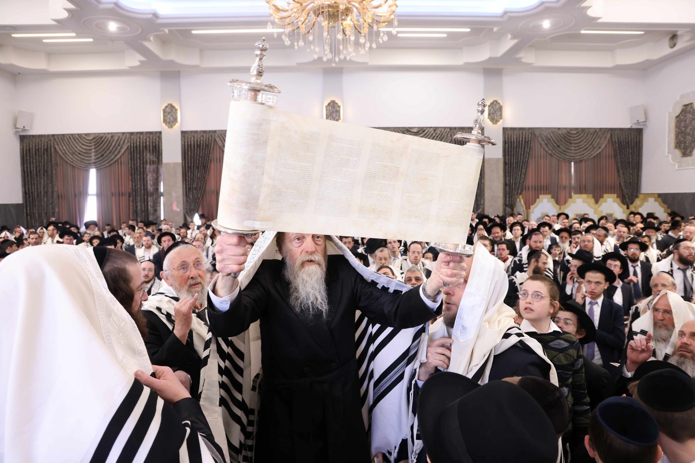 ברכת כהנים בהיכל ישיבת טשכנוב