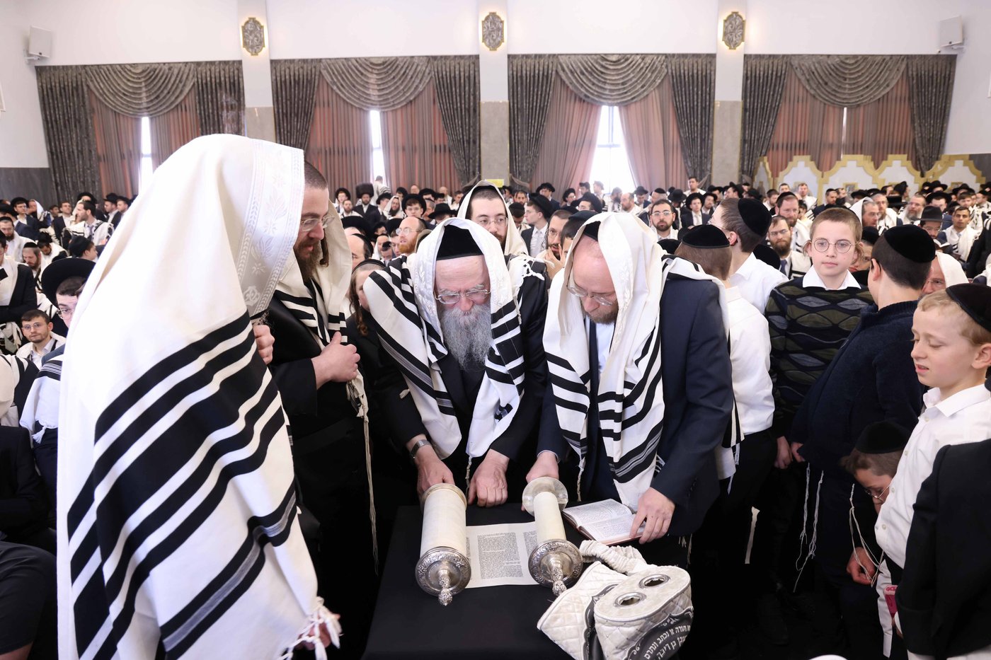 ברכת כהנים בהיכל ישיבת טשכנוב