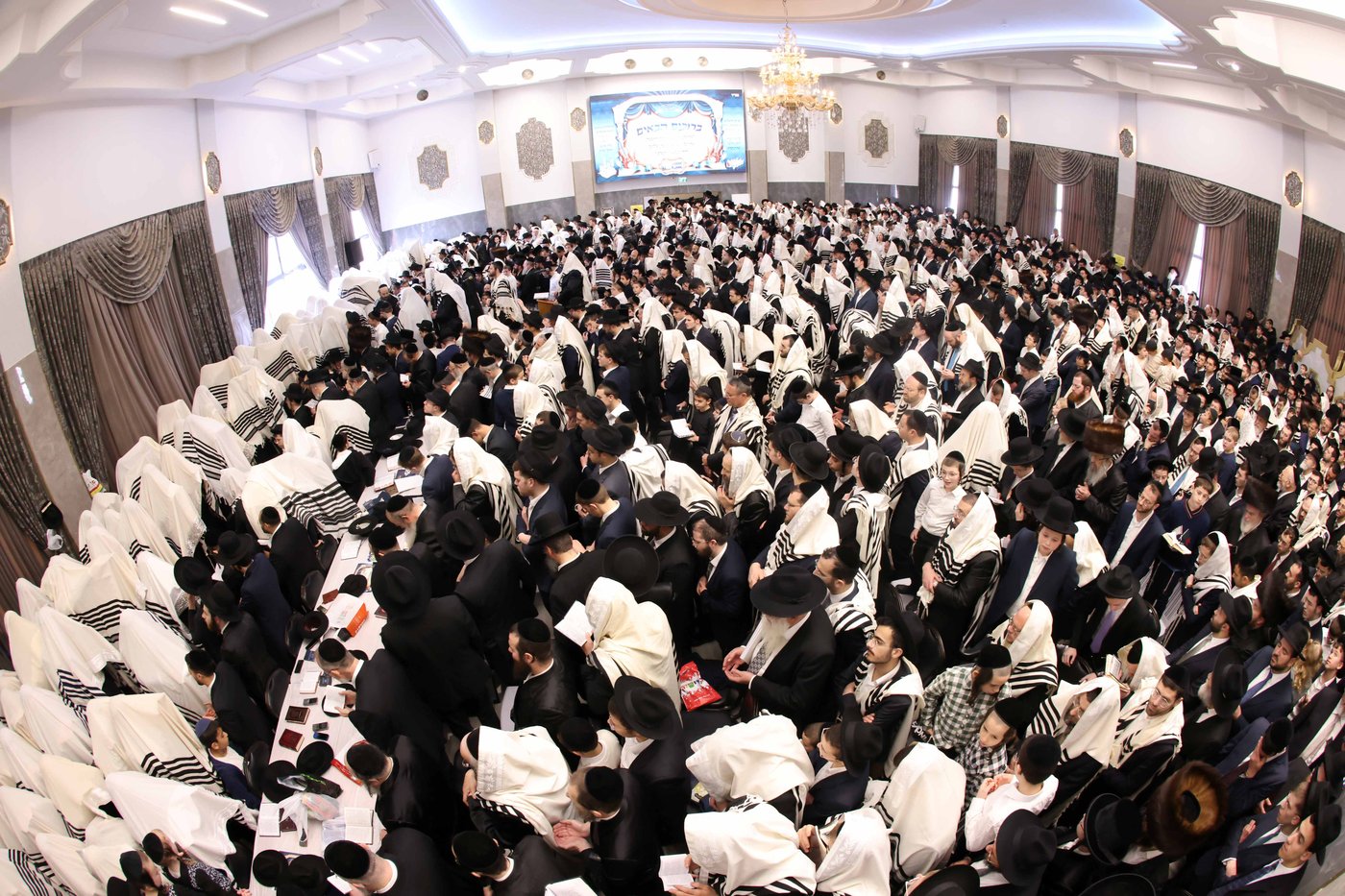 ברכת כהנים בהיכל ישיבת טשכנוב