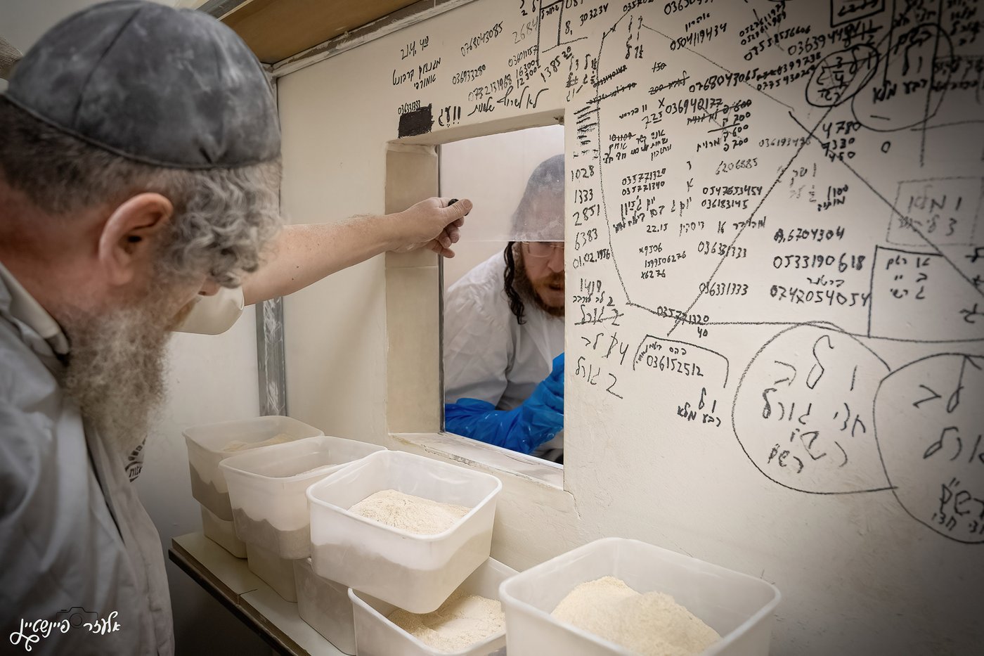 אפיית מצות בבני ברק