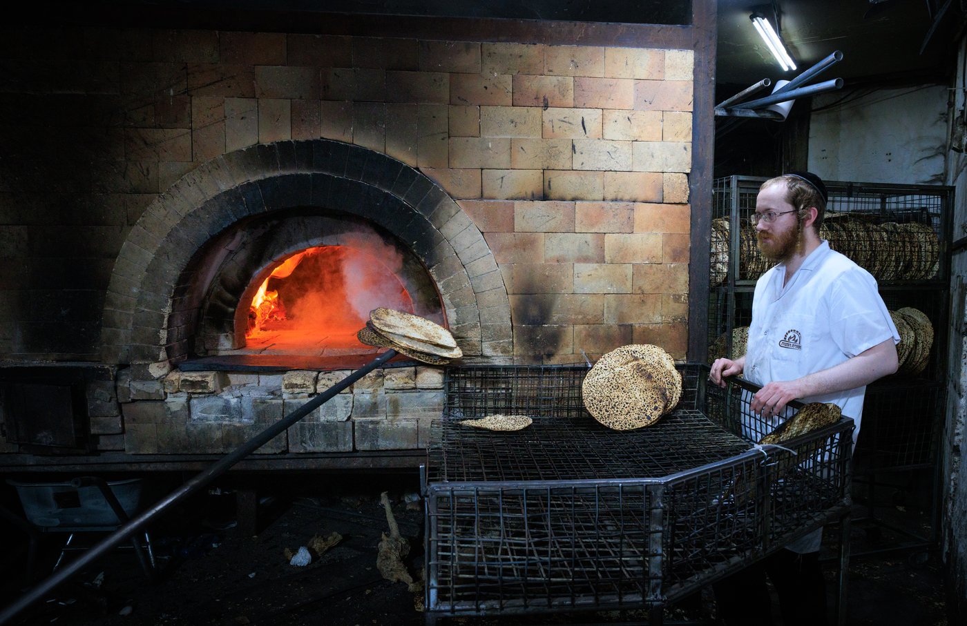 אפיית מצות בבני ברק
