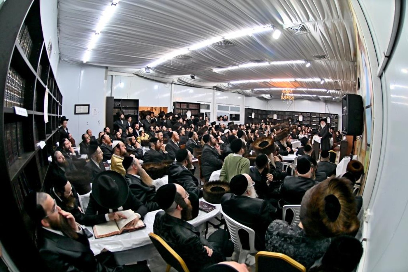 הגרחי"א לנדא בשיחה בביהמ"ד ספינקא בבית שמש