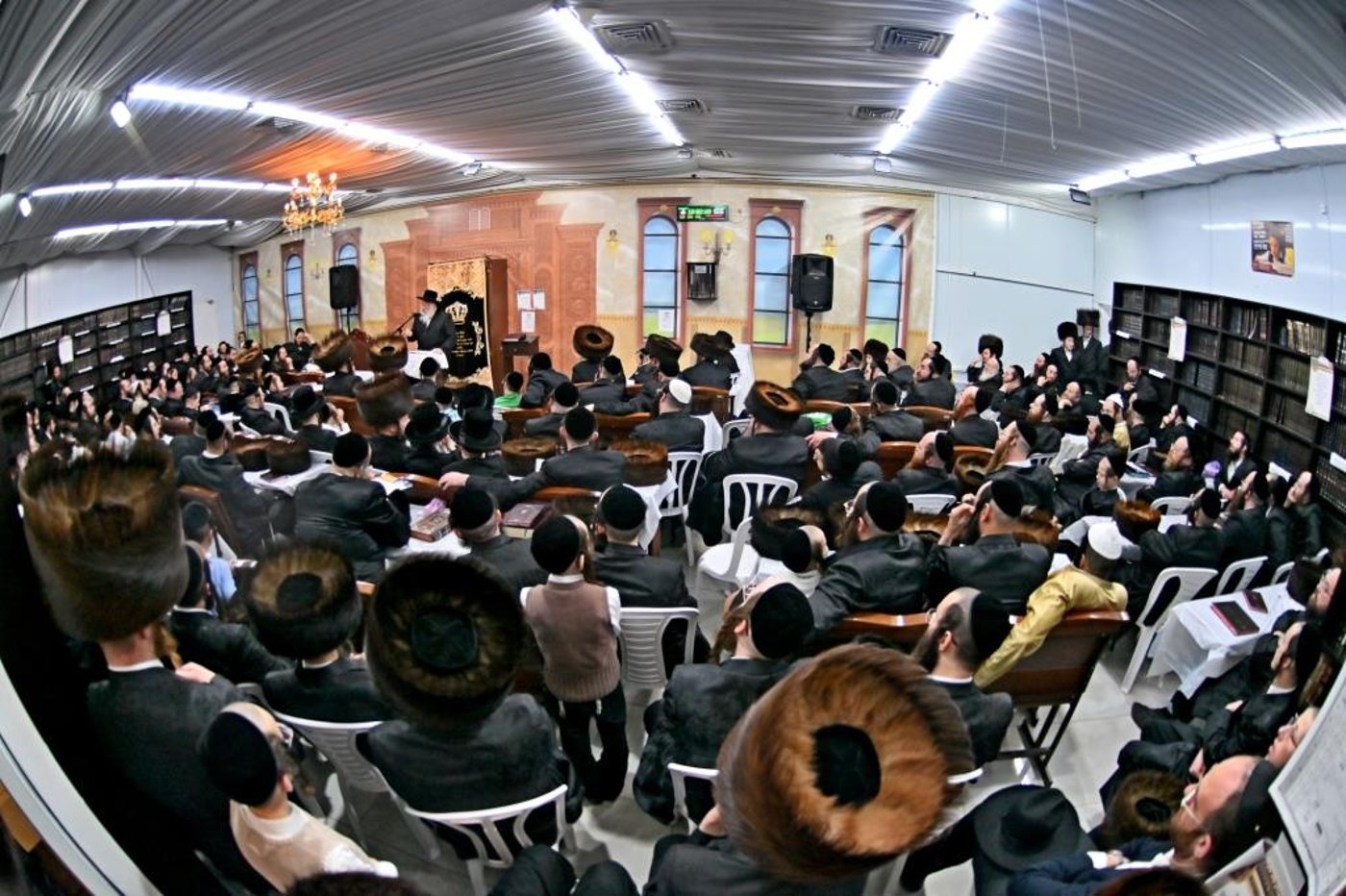 הגרחי"א לנדא בשיחה בביהמ"ד ספינקא בבית שמש