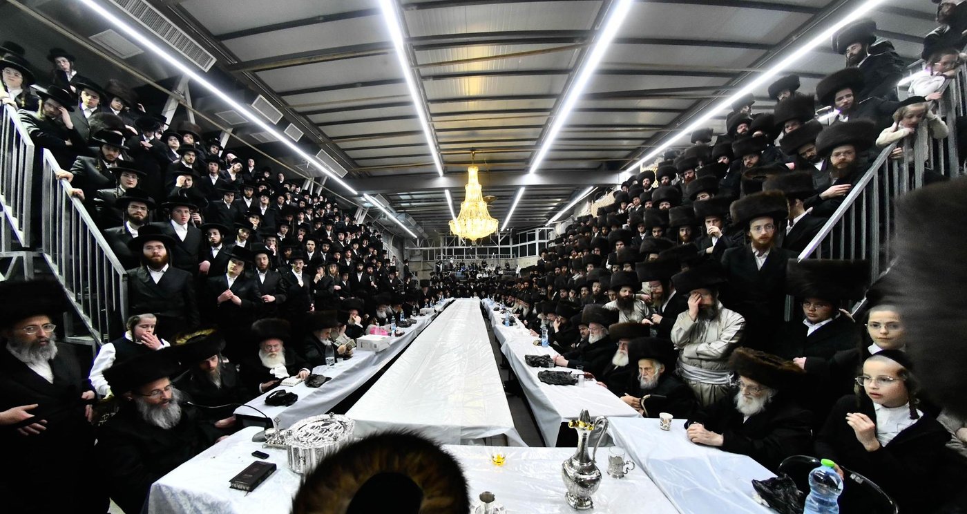 האדמו"ר מפינסק קרלין בטיש חוה"מ פסח