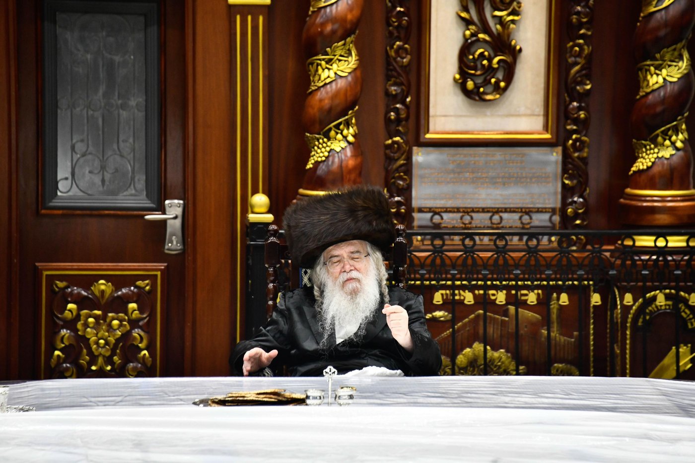 טיש נעילת החג פסח בדארג