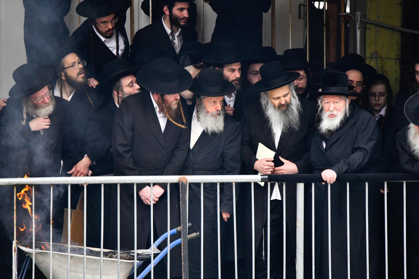 האדמו"ר מגור בשריפת חמץ