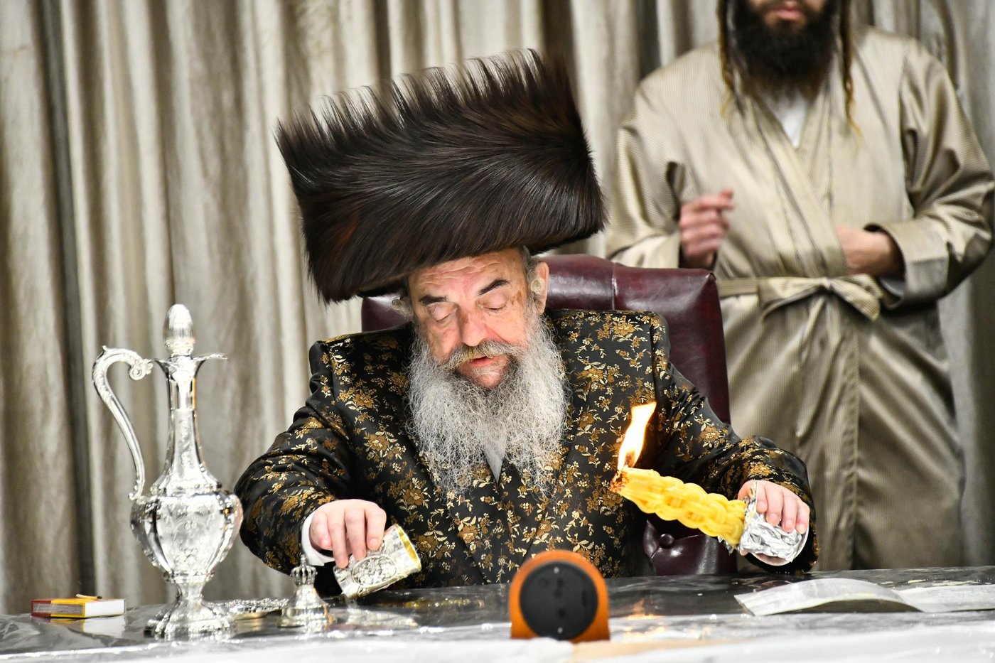 האדמו"ר מלעלוב בטיש חוה"מ פסח