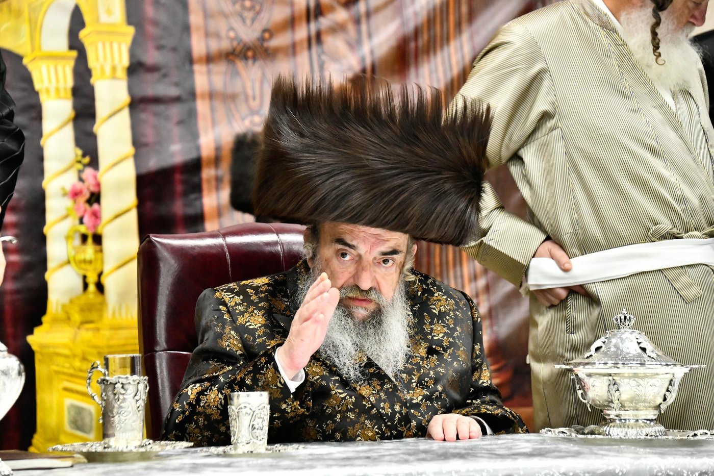 האדמו"ר מלעלוב בטיש חוה"מ פסח