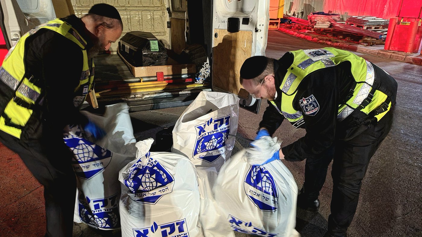 מתנדבי זק"א בשדה התעופה, הלילה