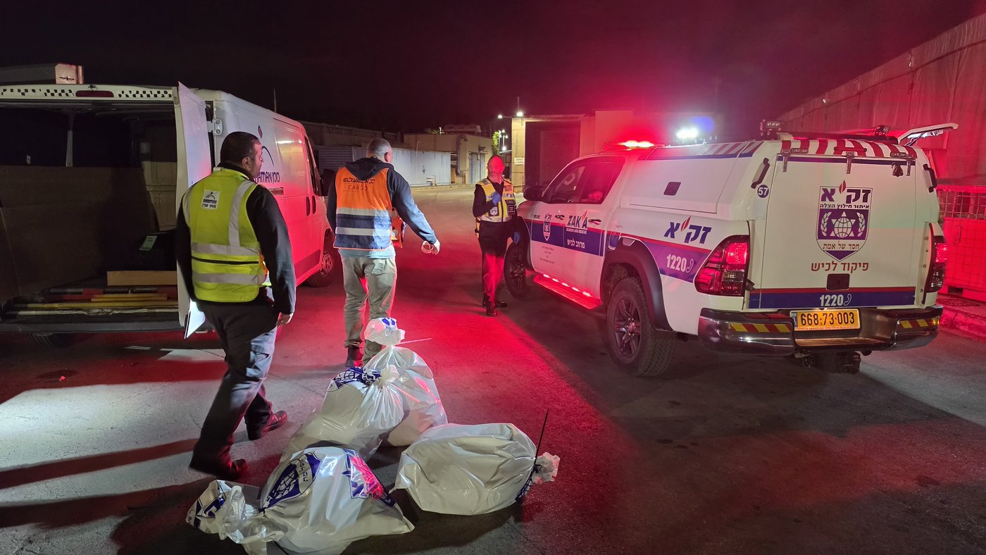 מתנדבי זק"א בשדה התעופה, הלילה